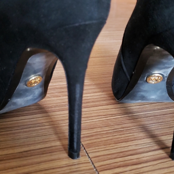 MICHAEL Michael Kors suede booties - Picture 8 of 8